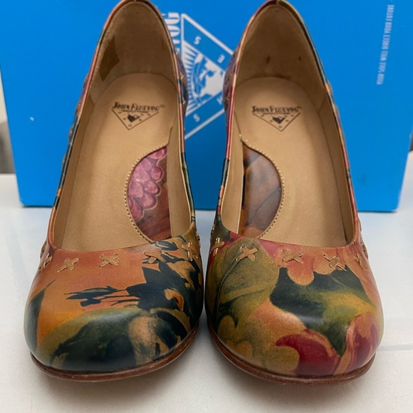 John Fluevog Daily Miracles: Fortune Floral - Picture 5 of 16